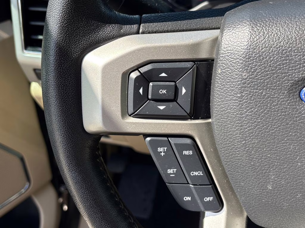 2018 Magma Red Metallic Ford Super Duty F-250 SRW Lariat 4X4 Truck