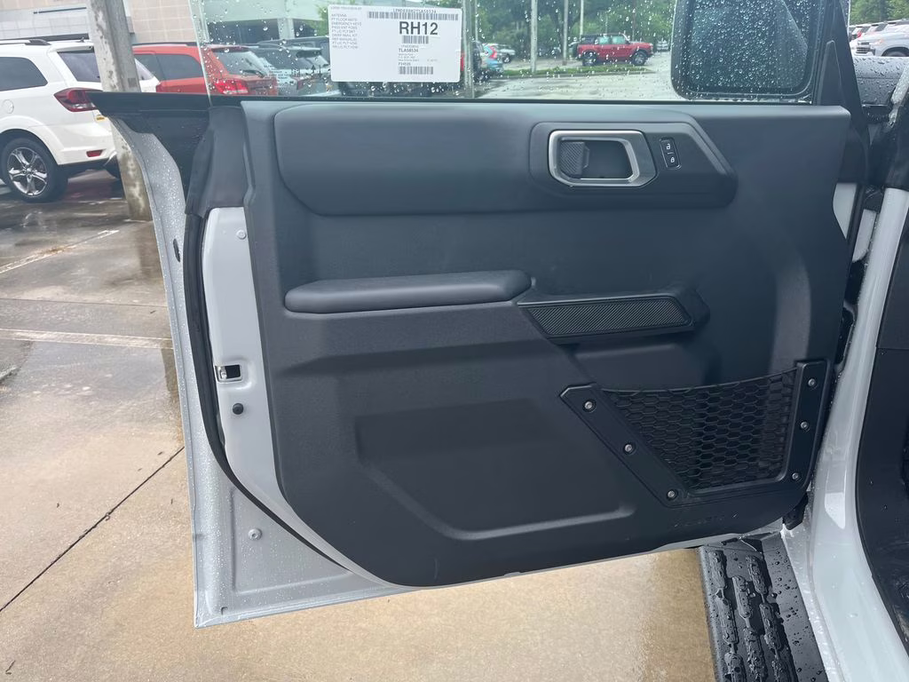 2026 Avalanche Ford Bronco Outer Banks 4X4 SUV