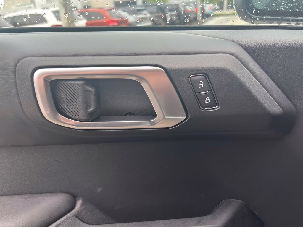 2026 Avalanche Ford Bronco Outer Banks 4X4 SUV