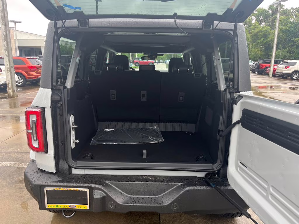 2026 Avalanche Ford Bronco Outer Banks 4X4 SUV