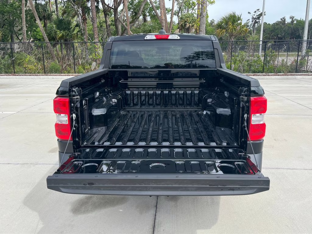 2026 Shadow Black Ford Maverick XLT AWD Truck