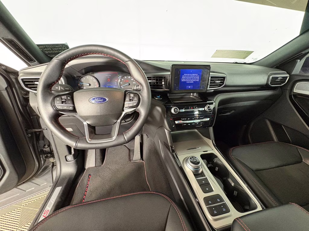 2023 Gray Metallic Ford Explorer ST-Line RWD SUV