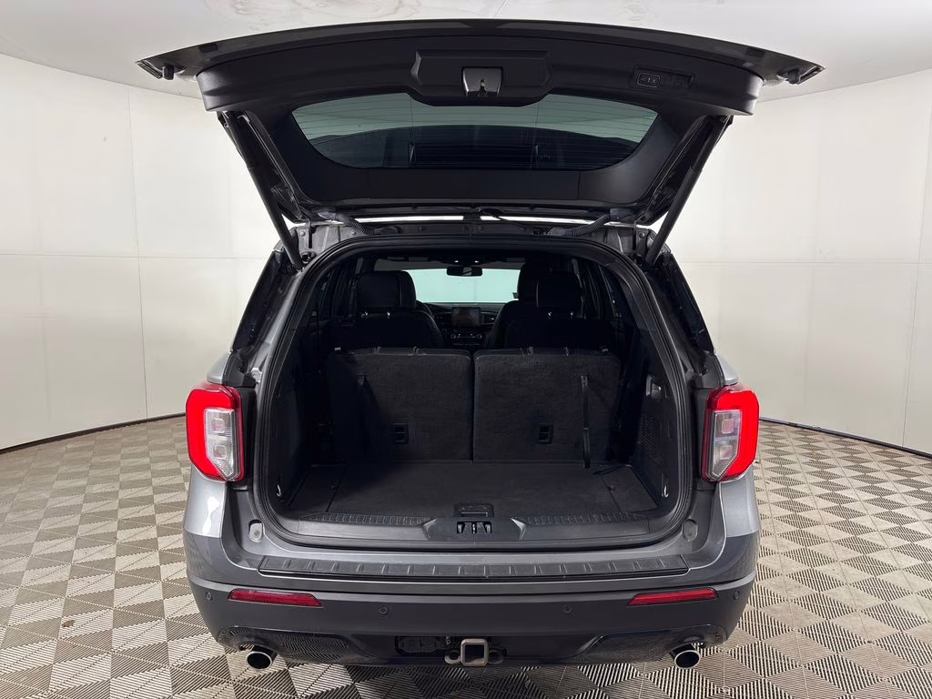 2023 Gray Metallic Ford Explorer ST-Line RWD SUV