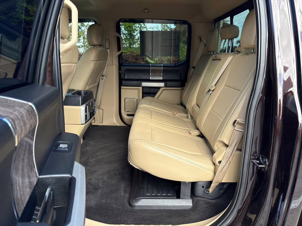 2018 Magma Red Metallic Ford Super Duty F-250 SRW Lariat 4X4 Truck