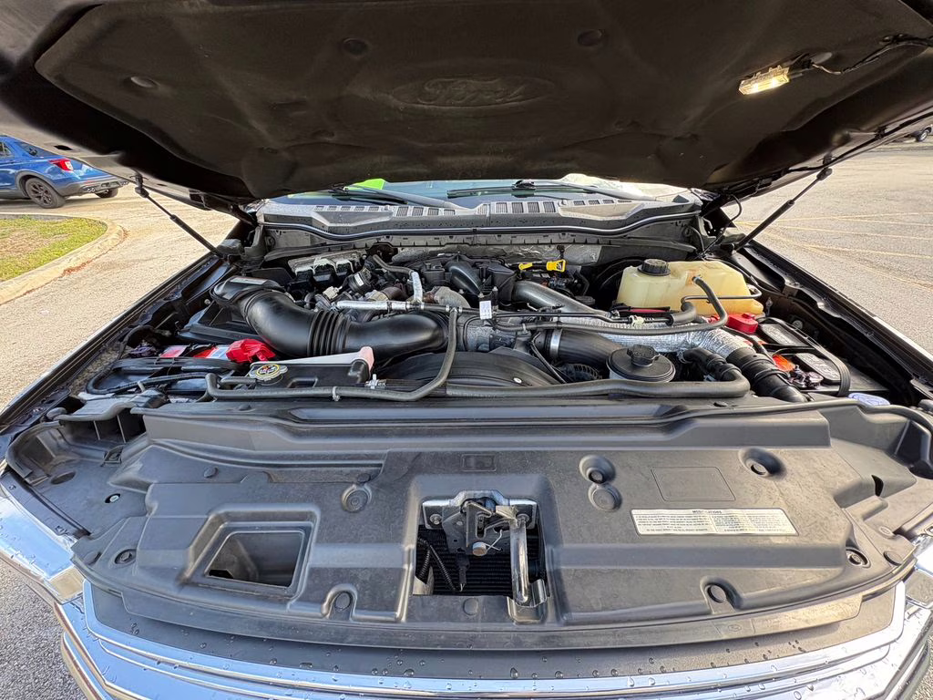 2018 Magma Red Metallic Ford Super Duty F-250 SRW Lariat 4X4 Truck