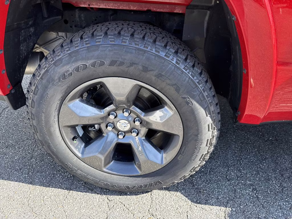 2021 Flame Red Clearcoat Ram 1500 Big Horn/Lone Star 4X4 Truck