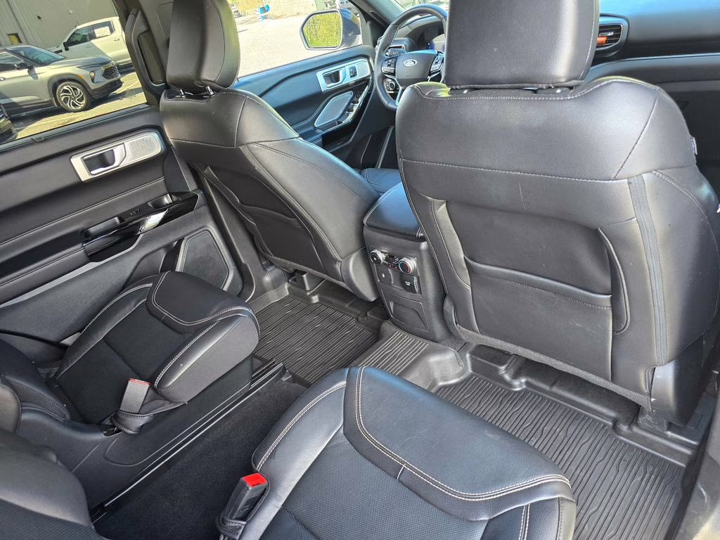 2023 Gray Metallic Ford Explorer ST 4X4 SUV
