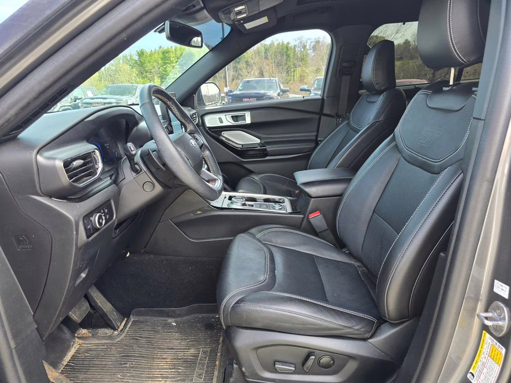 2023 Gray Metallic Ford Explorer ST 4X4 SUV