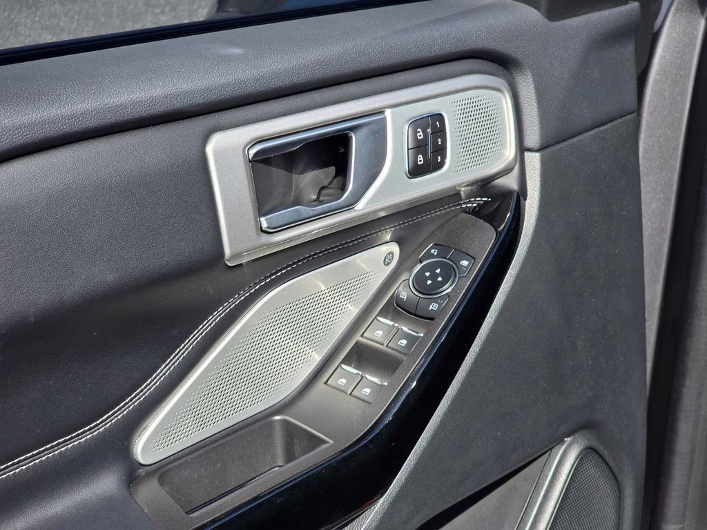 2023 Gray Metallic Ford Explorer ST 4X4 SUV