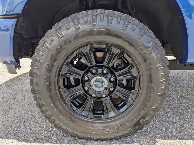 2022 Blue Metallic Ford Super Duty F-250 SRW Platinum 4X4 Truck