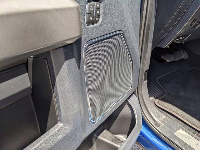 2022 Blue Metallic Ford Super Duty F-250 SRW Platinum 4X4 Truck