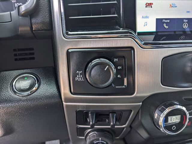 2022 Blue Metallic Ford Super Duty F-250 SRW Platinum 4X4 Truck