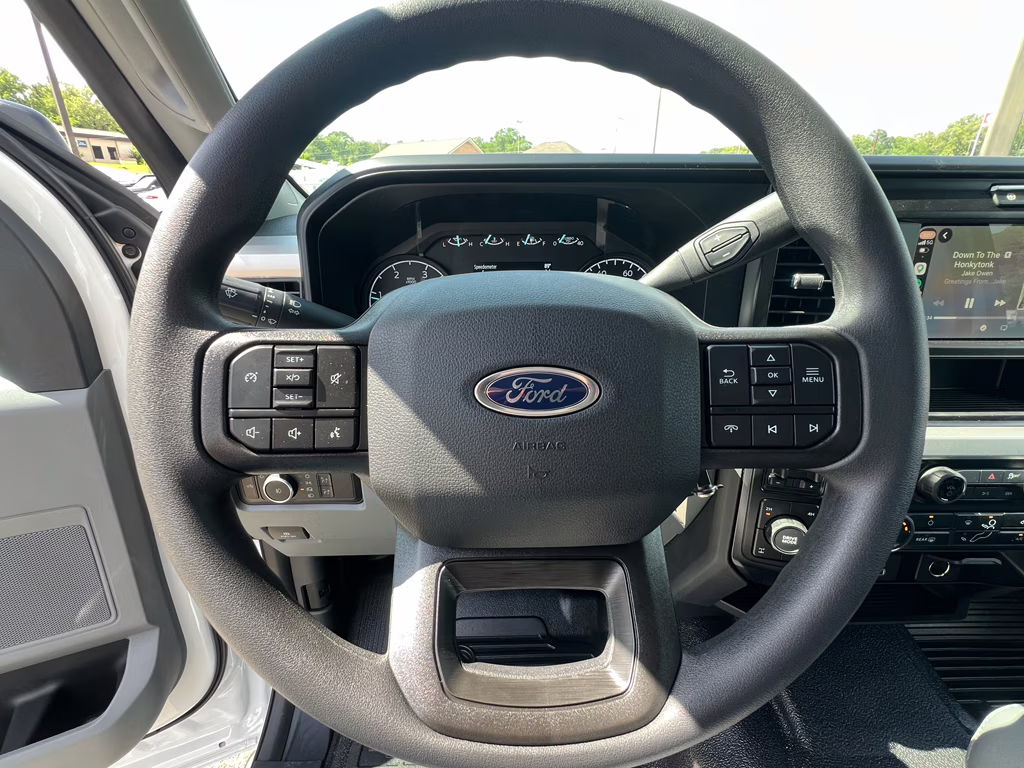 2026 Oxford White Ford Super Duty F-250 SRW XL 4X4 Truck
