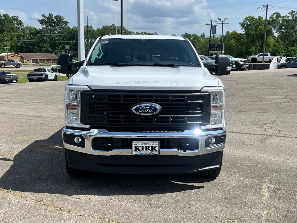 2026 Oxford White Ford Super Duty F-250 SRW XL 4X4 Truck