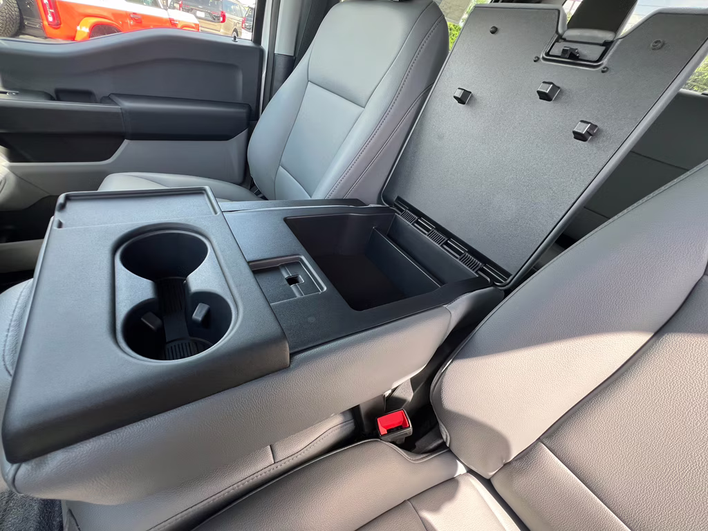 2026 Oxford White Ford Super Duty F-250 SRW XL 4X4 Truck