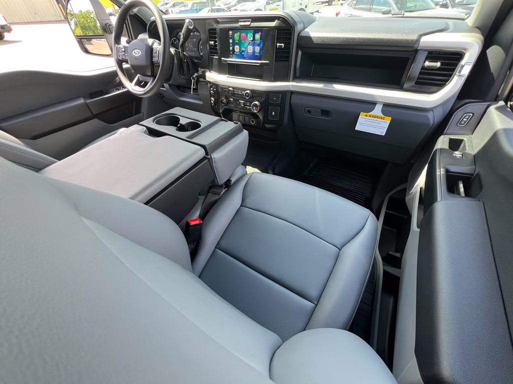 2026 Oxford White Ford Super Duty F-250 SRW XL 4X4 Truck