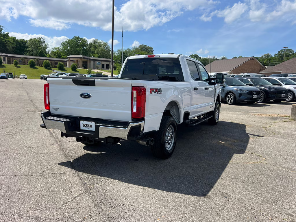 2026 Oxford White Ford Super Duty F-250 SRW XL 4X4 Truck
