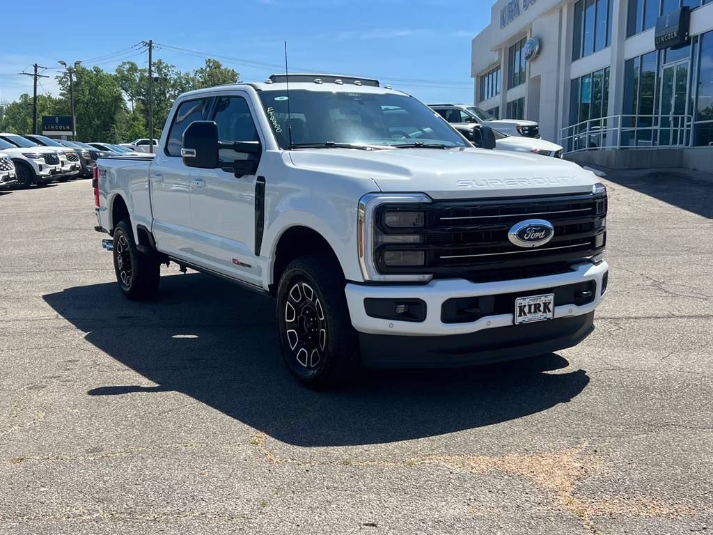 2026 Star White Metallic Tri-Coat Ford Super Duty F-250 SRW Platinum 4X4 Truck