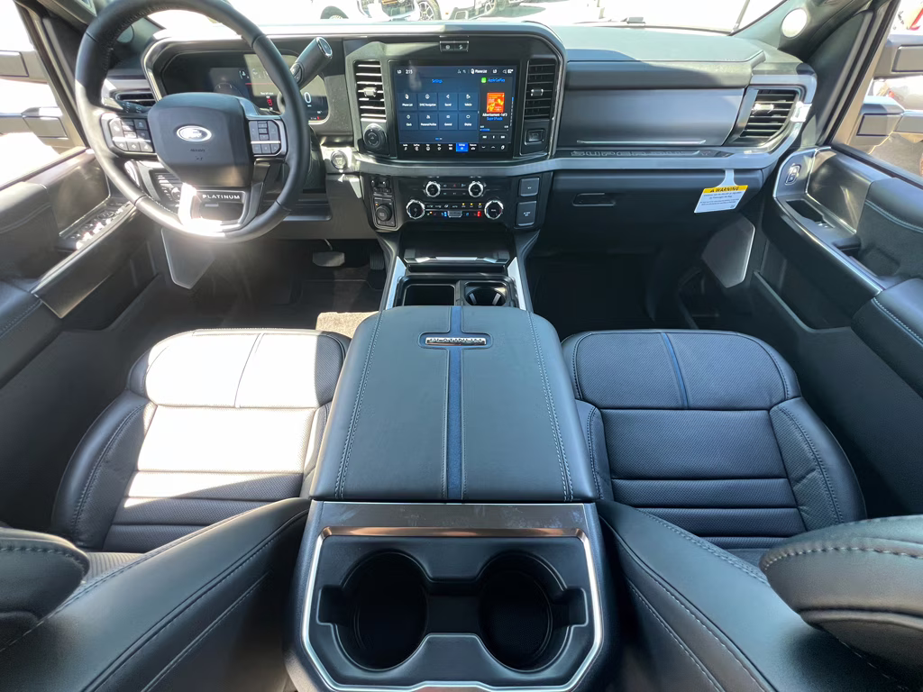 2026 Star White Metallic Tri-Coat Ford Super Duty F-250 SRW Platinum 4X4 Truck