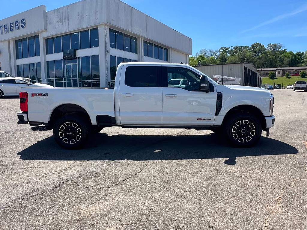 2026 Star White Metallic Tri-Coat Ford Super Duty F-250 SRW Platinum 4X4 Truck