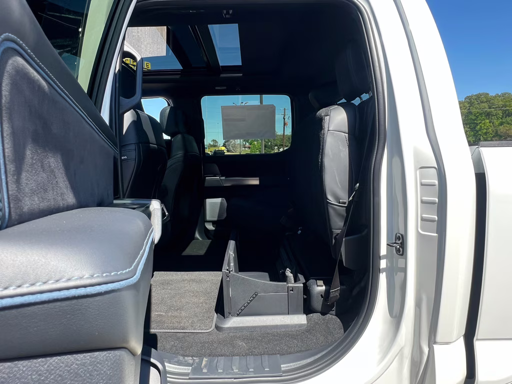 2026 Star White Metallic Tri-Coat Ford Super Duty F-250 SRW Platinum 4X4 Truck