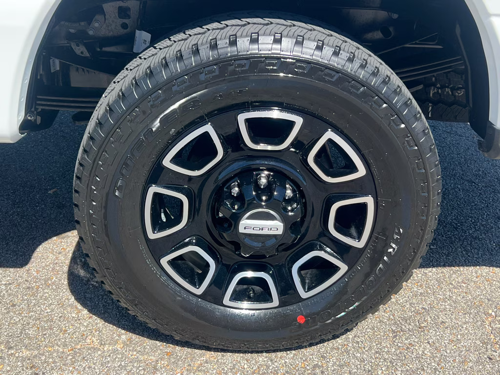 2026 Star White Metallic Tri-Coat Ford Super Duty F-250 SRW Platinum 4X4 Truck