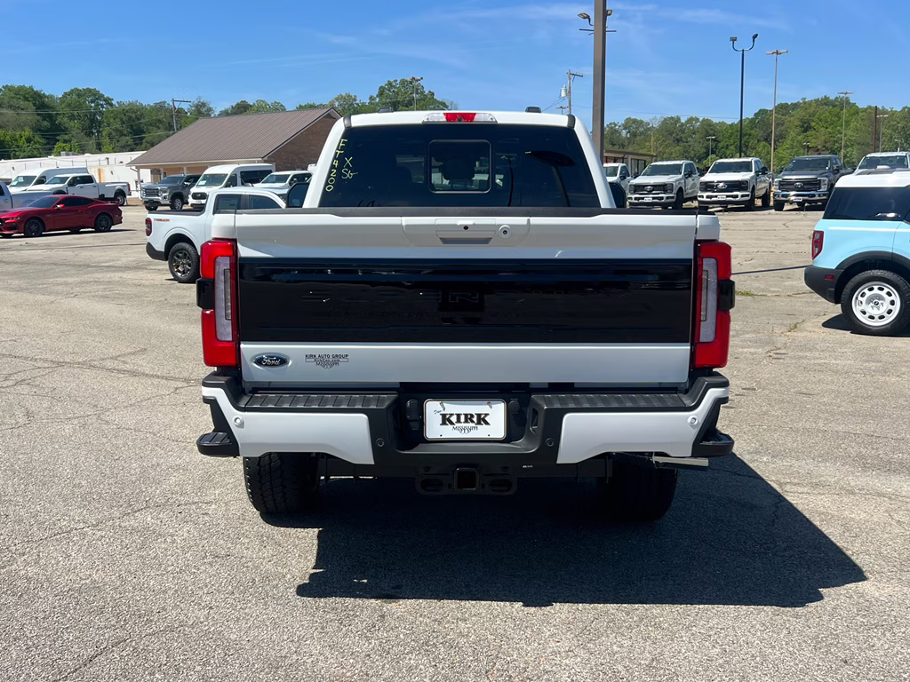 2026 Star White Metallic Tri-Coat Ford Super Duty F-250 SRW Platinum 4X4 Truck