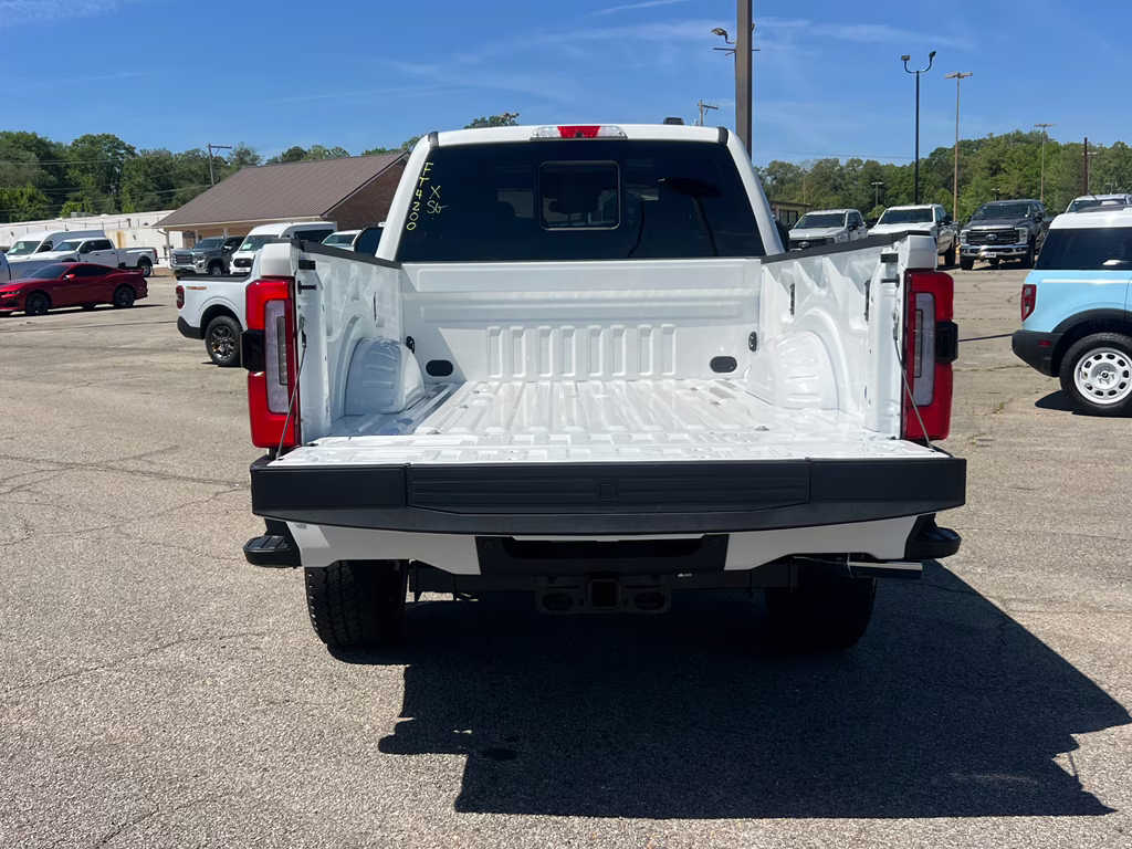 2026 Star White Metallic Tri-Coat Ford Super Duty F-250 SRW Platinum 4X4 Truck