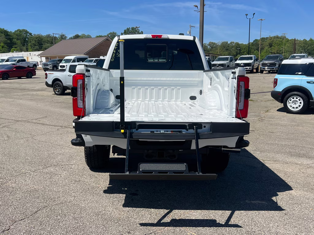 2026 Star White Metallic Tri-Coat Ford Super Duty F-250 SRW Platinum 4X4 Truck