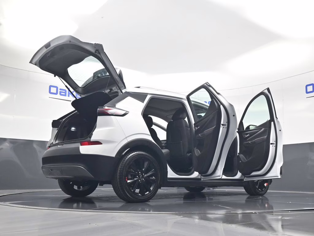 2023 Summit White Chevrolet Bolt EUV Premier FWD SUV