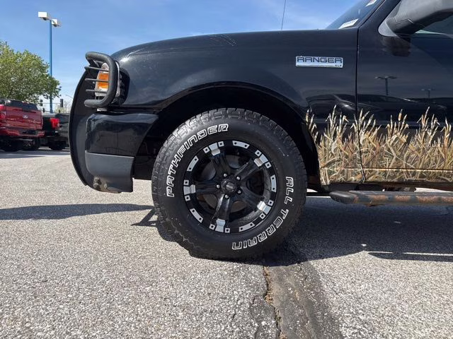 2011 Black Ford Ranger XLT 4X4 Truck