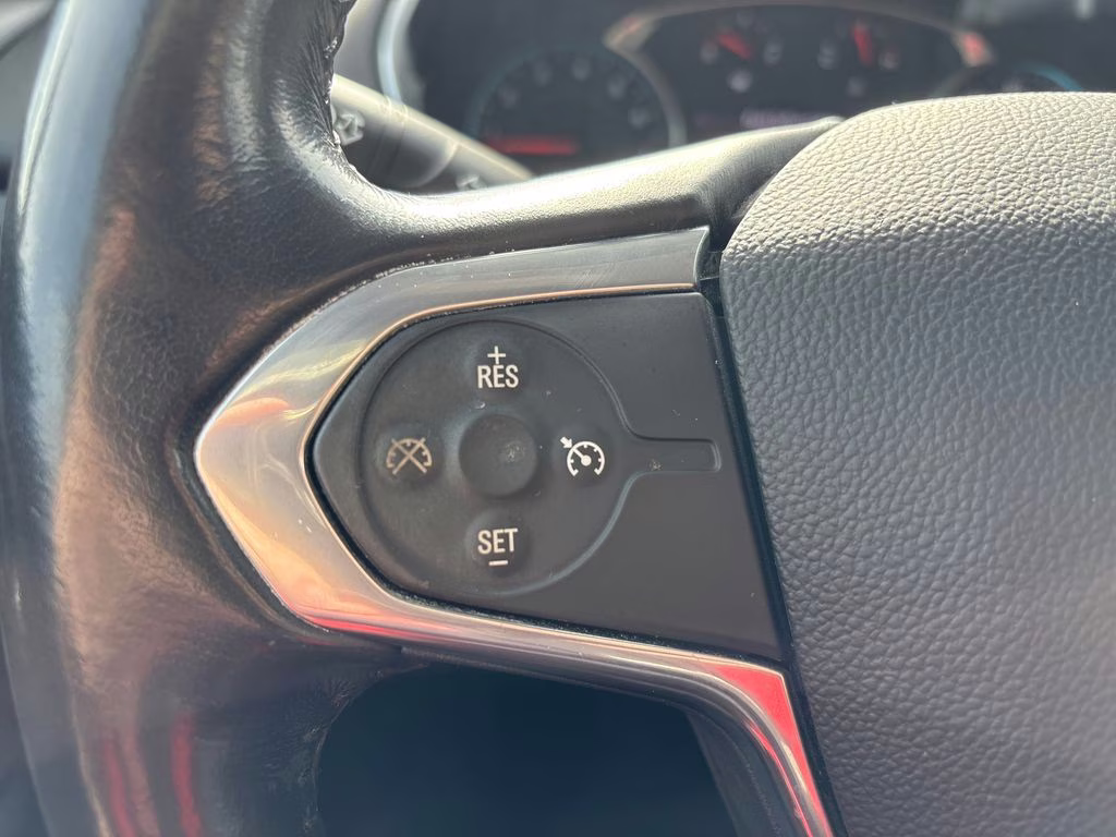 2021 Mosaic Black Metallic Chevrolet Traverse LT AWD SUV