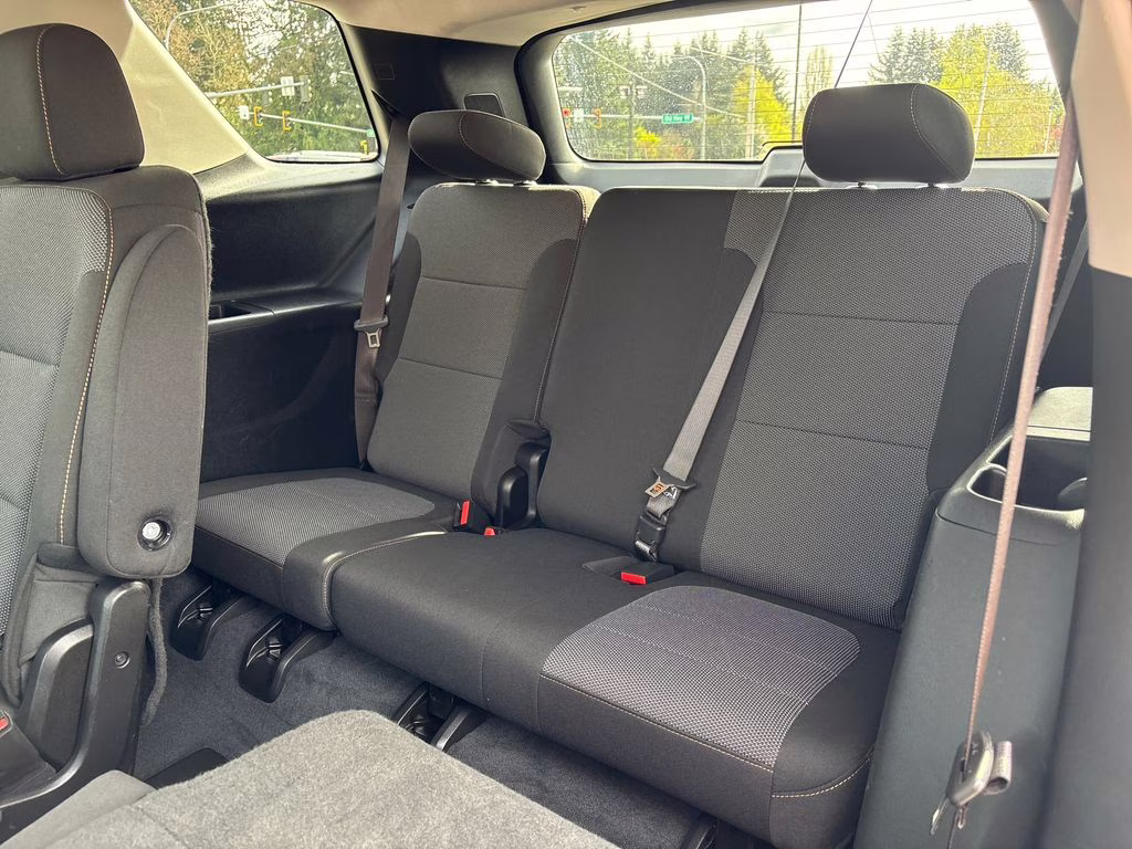 2021 Mosaic Black Metallic Chevrolet Traverse LT AWD SUV