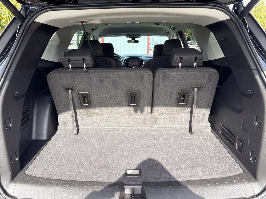 2021 Mosaic Black Metallic Chevrolet Traverse LT AWD SUV