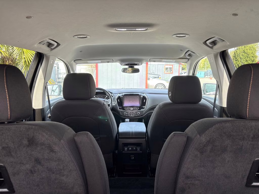 2021 Mosaic Black Metallic Chevrolet Traverse LT AWD SUV