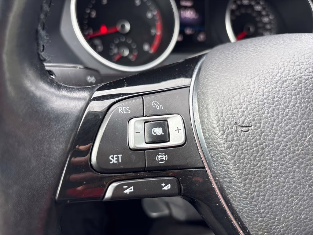 2019 Silver Metallic Volkswagen Tiguan 2.0T SE AWD SUV