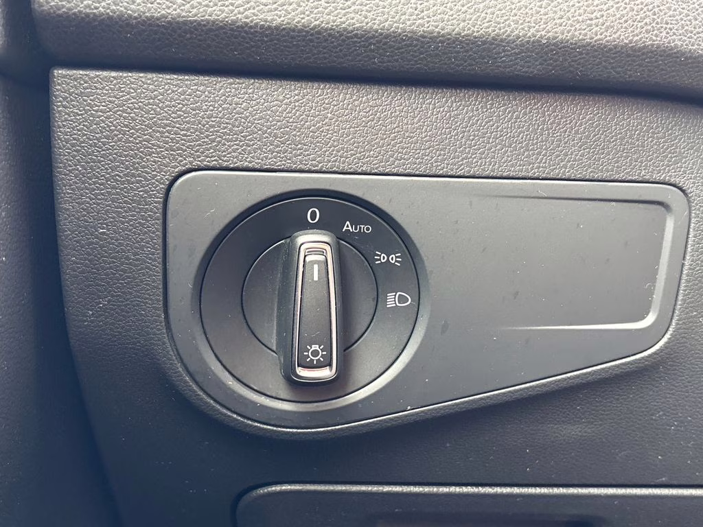 2019 Silver Metallic Volkswagen Tiguan 2.0T SE AWD SUV