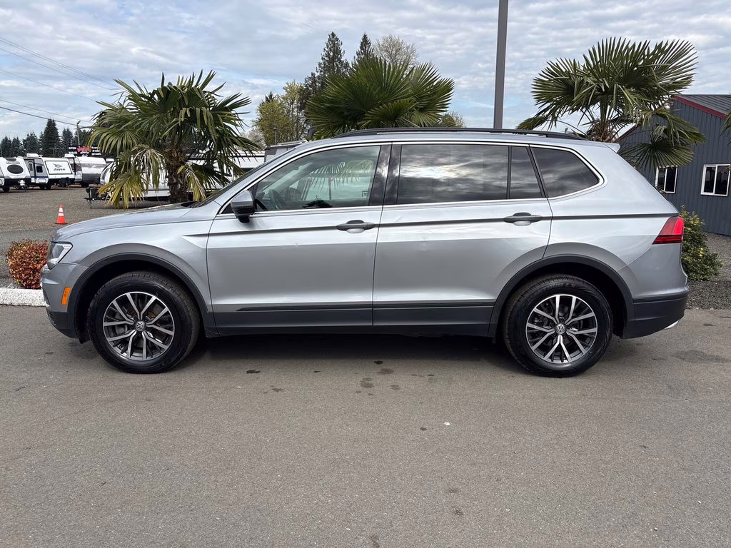 2019 Silver Metallic Volkswagen Tiguan 2.0T SE AWD SUV