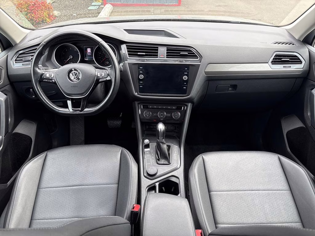 2019 Silver Metallic Volkswagen Tiguan 2.0T SE AWD SUV