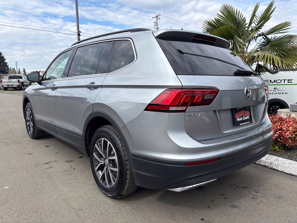 2019 Silver Metallic Volkswagen Tiguan 2.0T SE AWD SUV