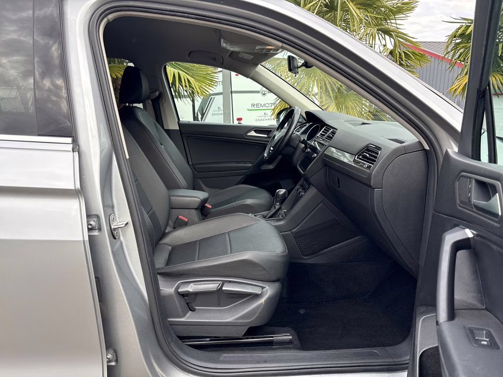 2019 Silver Metallic Volkswagen Tiguan 2.0T SE AWD SUV