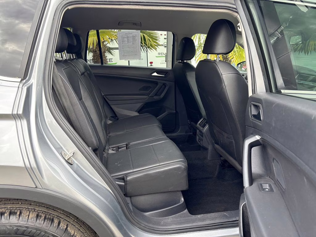 2019 Silver Metallic Volkswagen Tiguan 2.0T SE AWD SUV