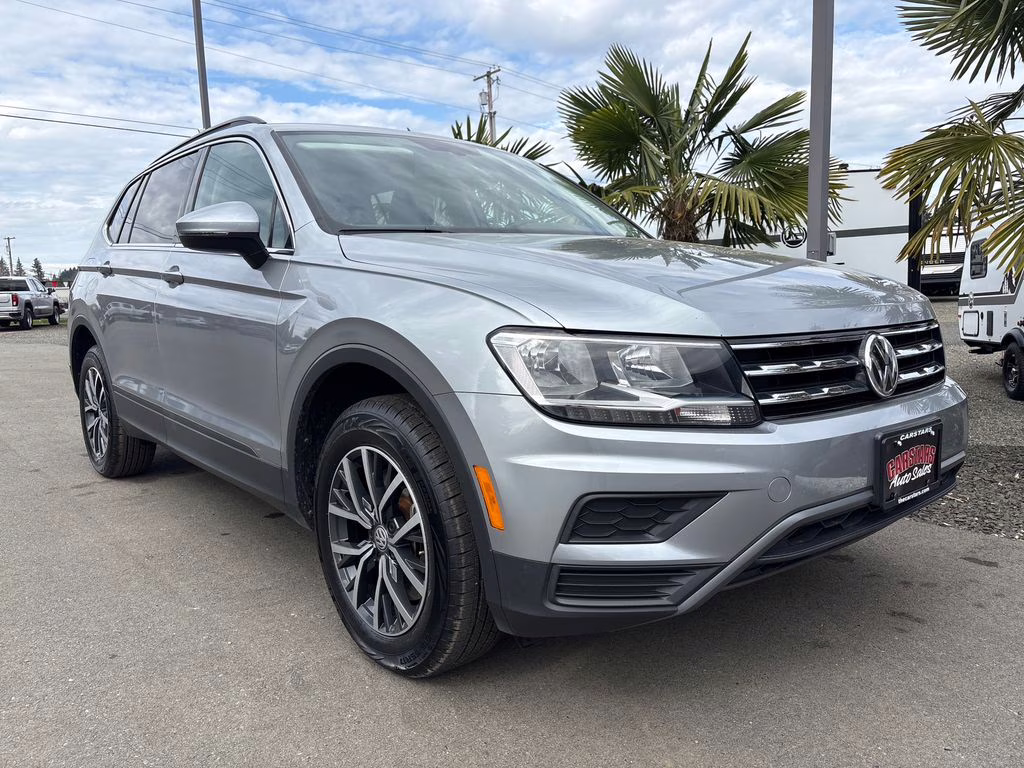 2019 Silver Metallic Volkswagen Tiguan 2.0T SE AWD SUV