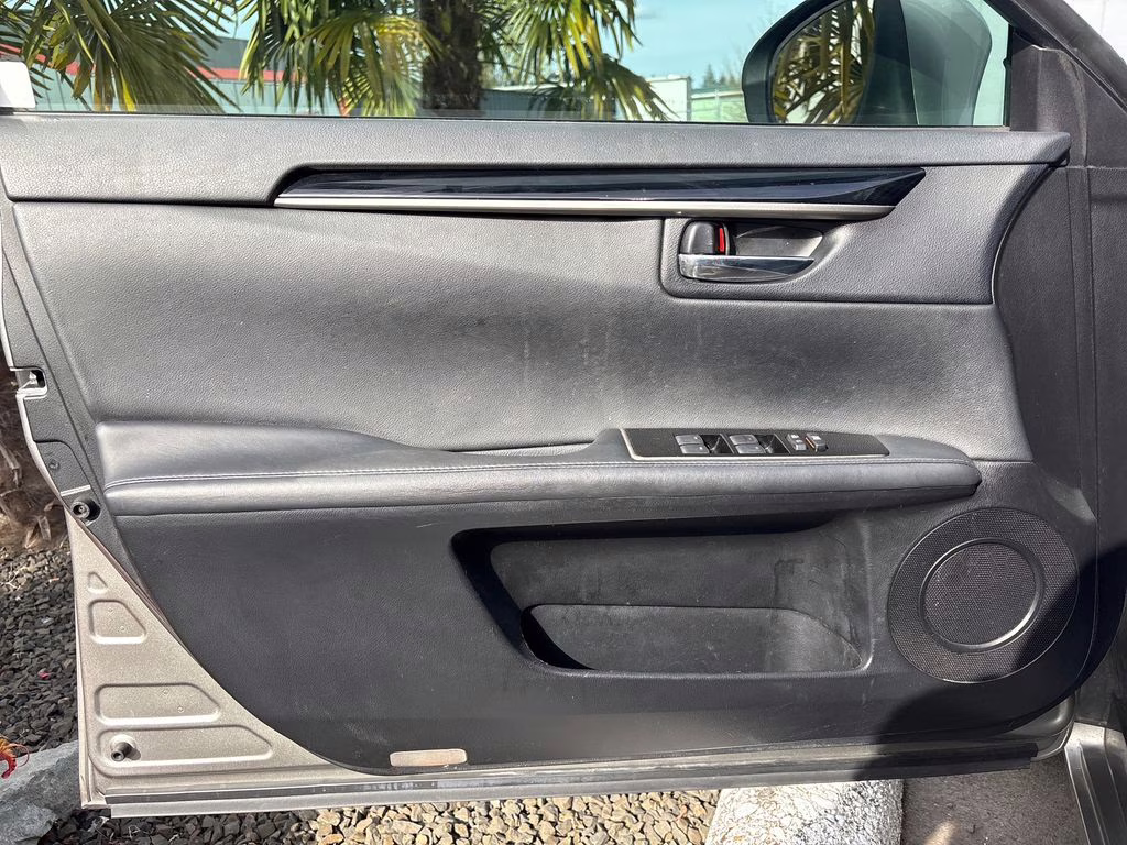 2016 Silver Lexus ES 350 FWD Sedan