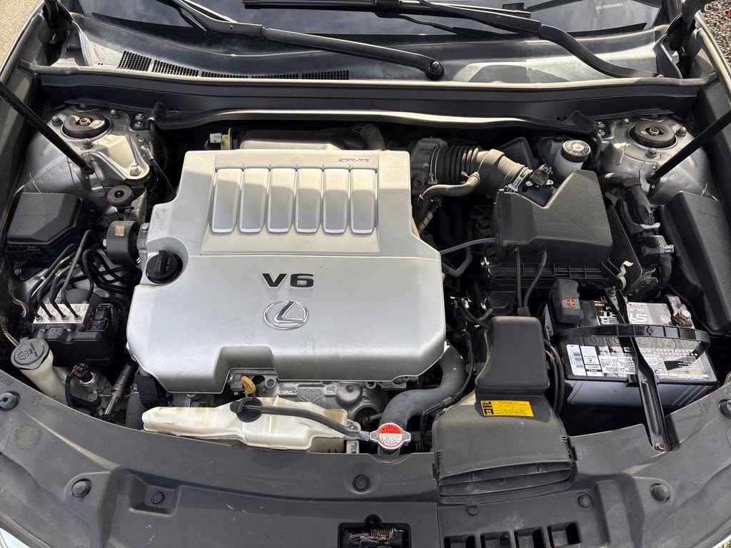 2016 Silver Lexus ES 350 FWD Sedan