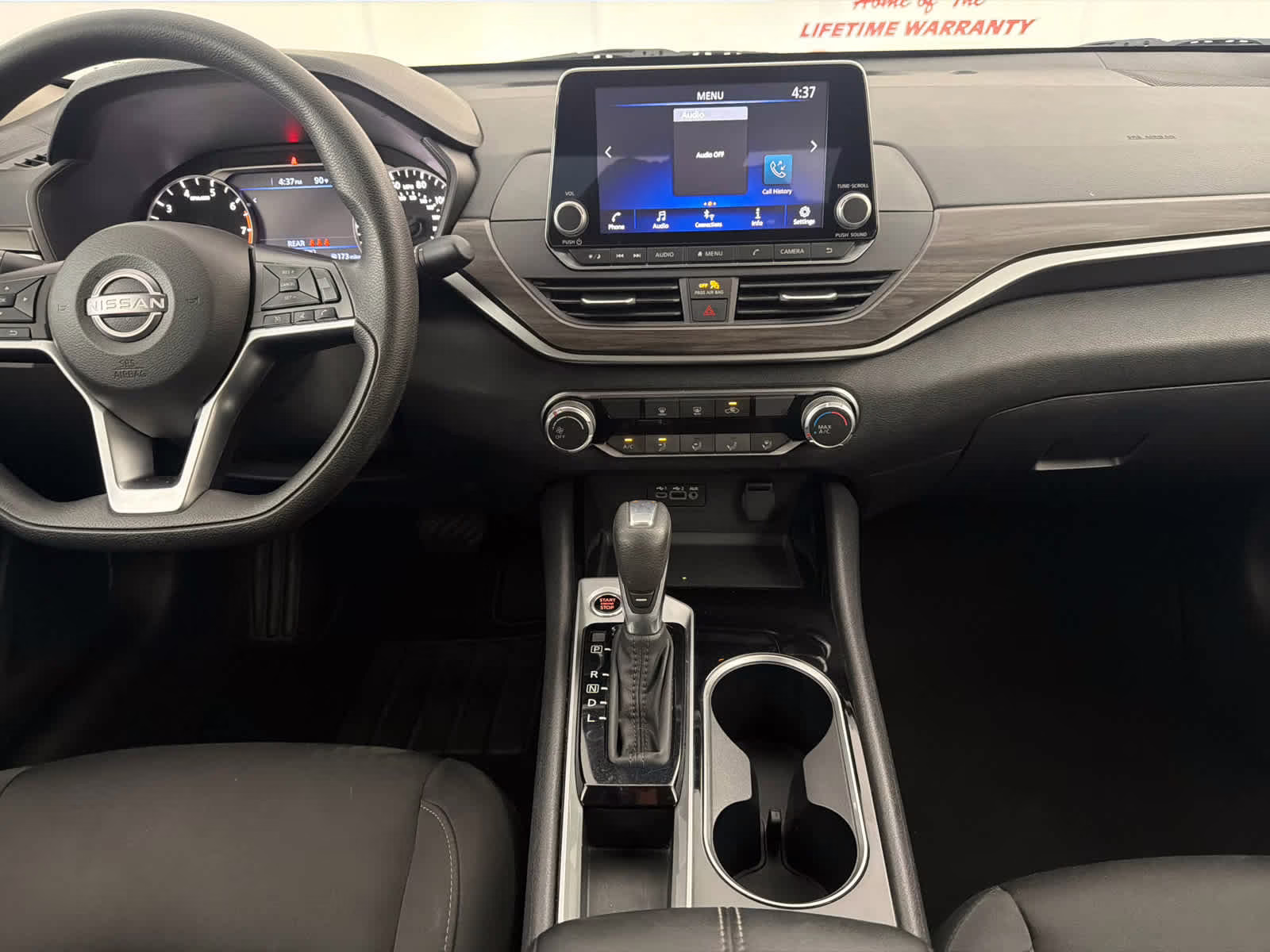 2024 Gun Metallic Nissan Altima 2.5 SV FWD Sedan