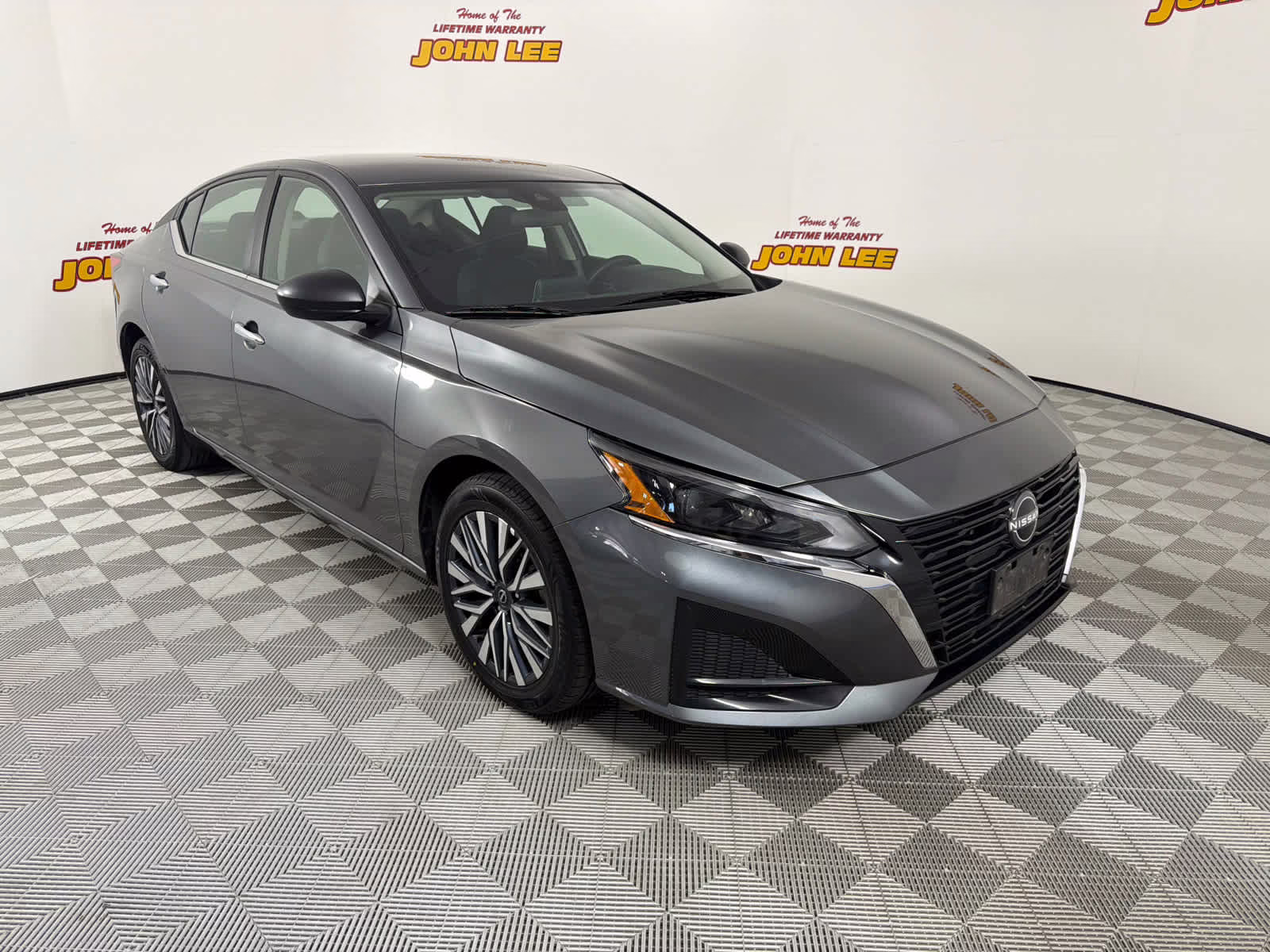 2024 Gun Metallic Nissan Altima 2.5 SV FWD Sedan