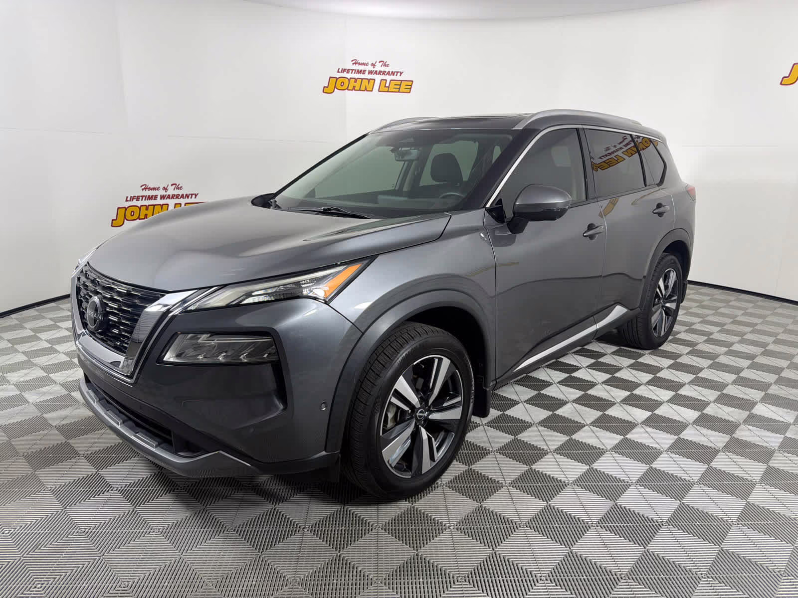 2023 Gun Metallic Nissan Rogue SL FWD SUV