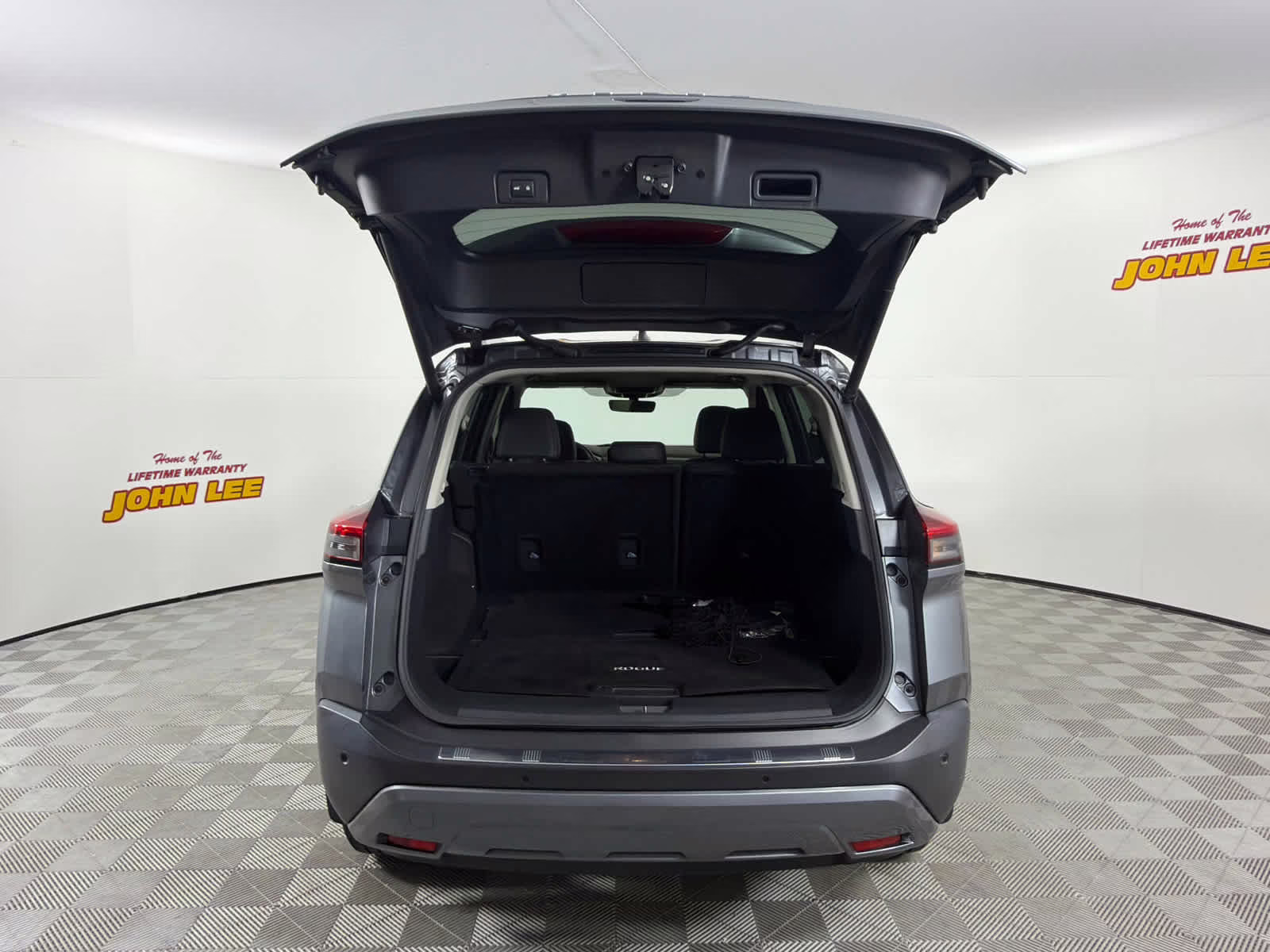 2023 Gun Metallic Nissan Rogue SL FWD SUV