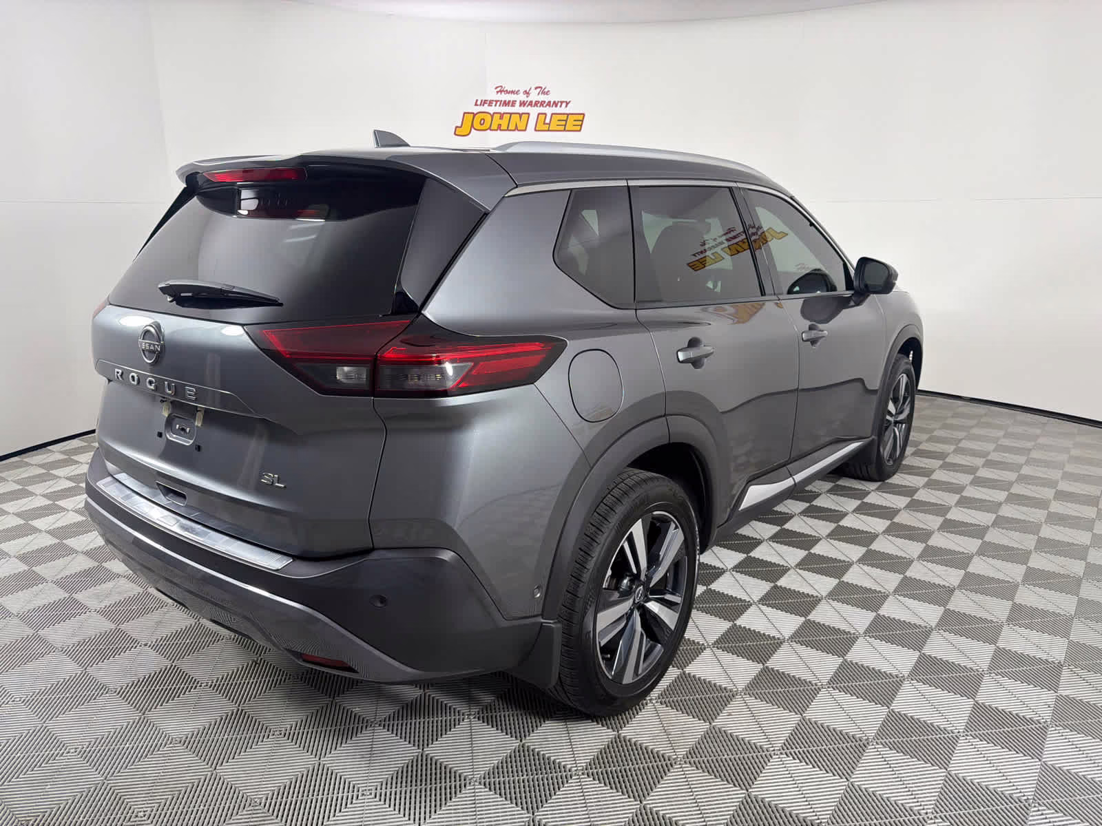 2023 Gun Metallic Nissan Rogue SL FWD SUV